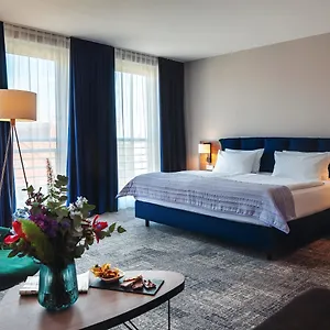 4* Szálloda Center East Prenzlauer Berg By Ihg