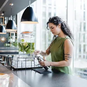 Citizenm Tower Of Hotel Londres
