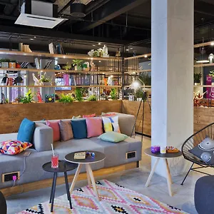 Moxy Humboldthain Park Hotell